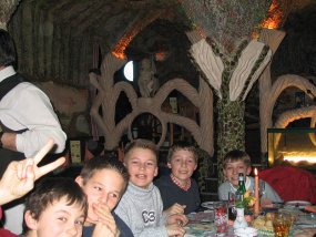 Pizzaessen der Klasse 5a