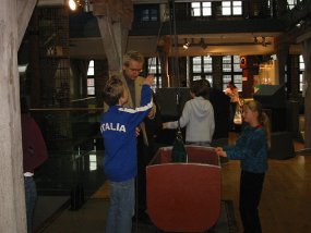 Die Klasse 5b im Museum am Fachtag 2005